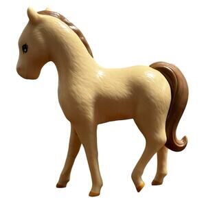 Vintage 1998 Barbie Stable Friends Colt Barn yard